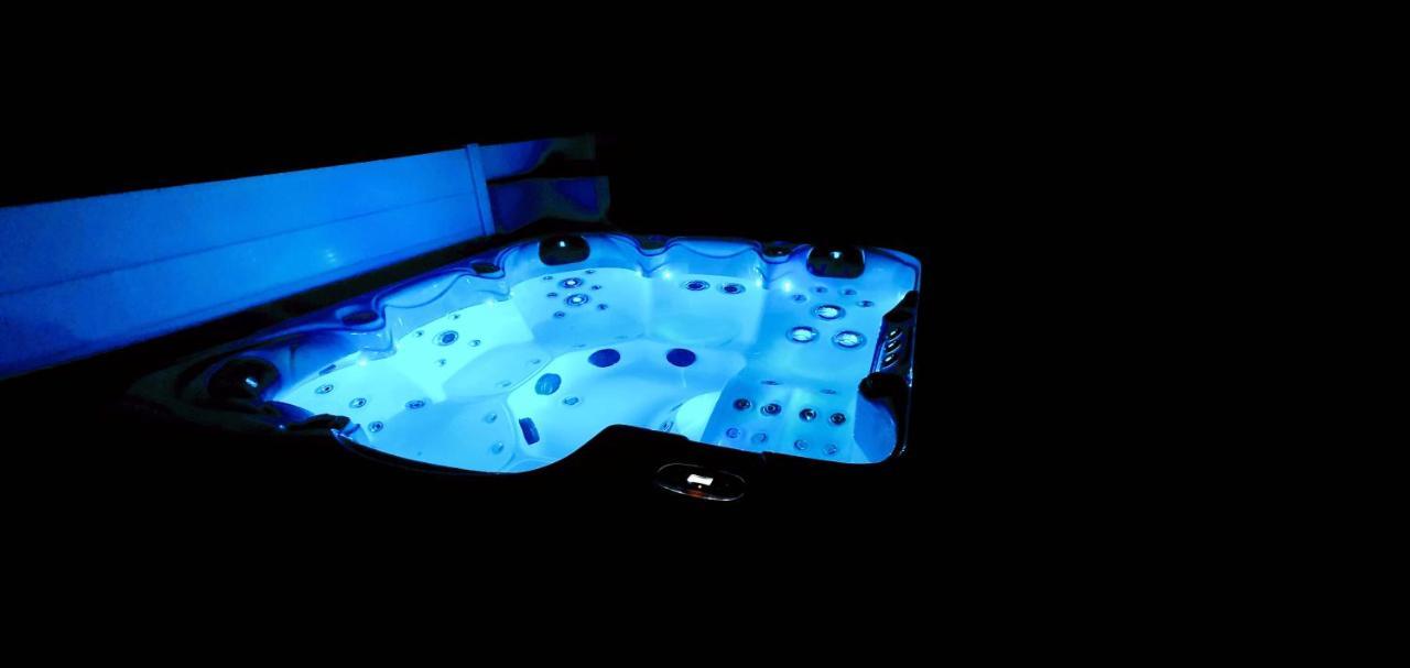 Villa H2O - Jacuzzi & Piscine Chauffee Le Barcarès Exteriör bild